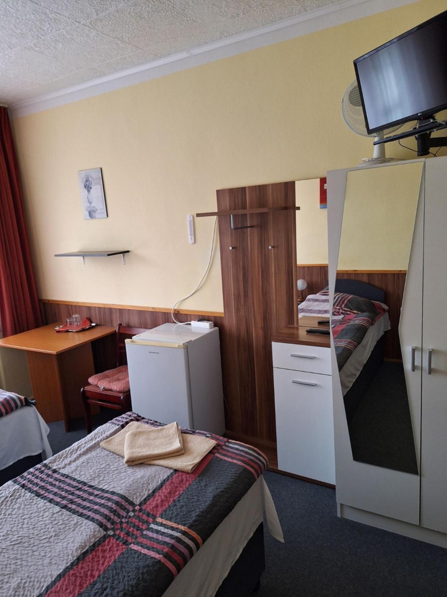 Grill Terasz Etterem Es Szallashely Mezőkövesd Exteriér fotografie