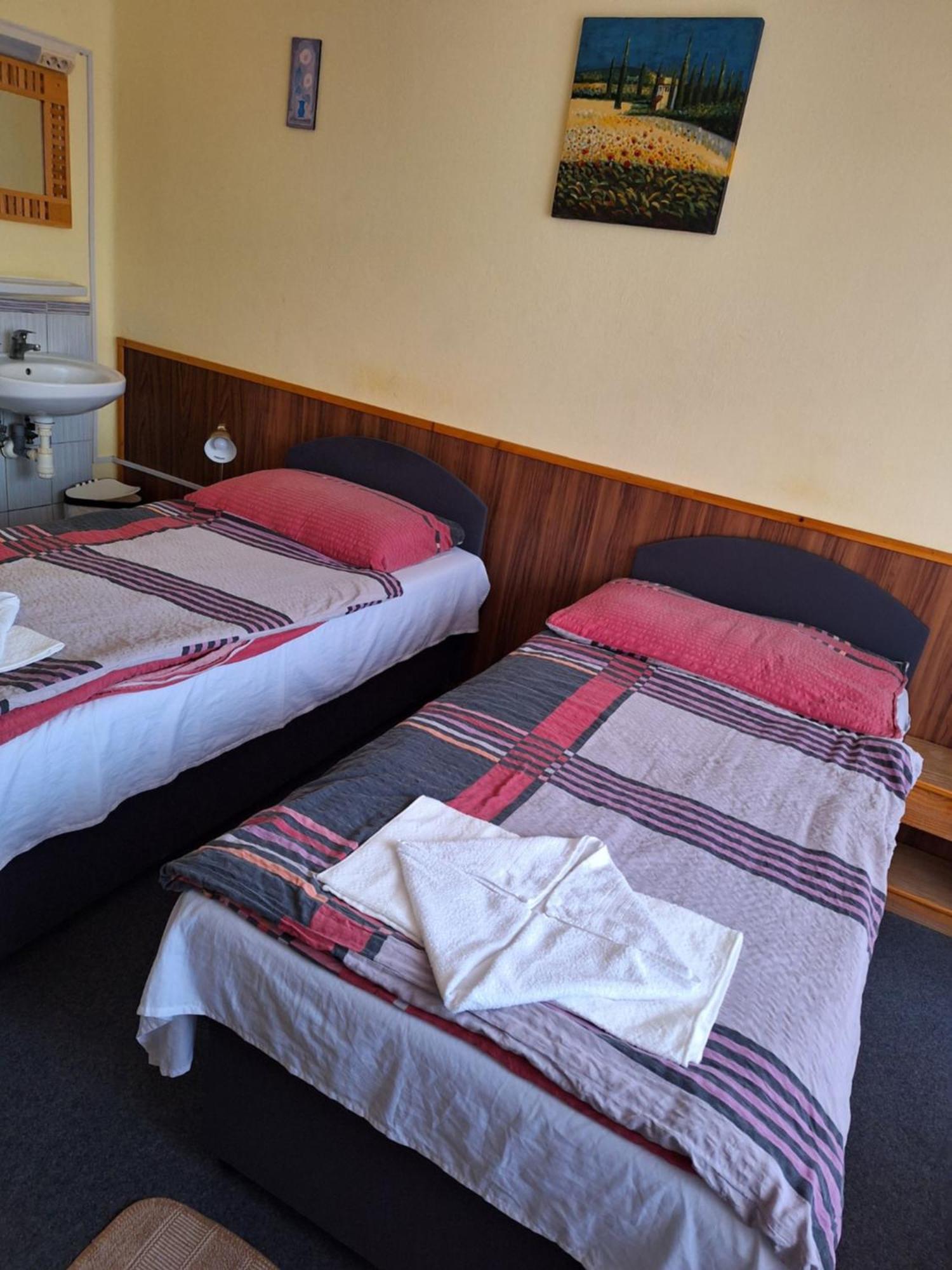 Grill Terasz Etterem Es Szallashely Mezőkövesd Exteriér fotografie