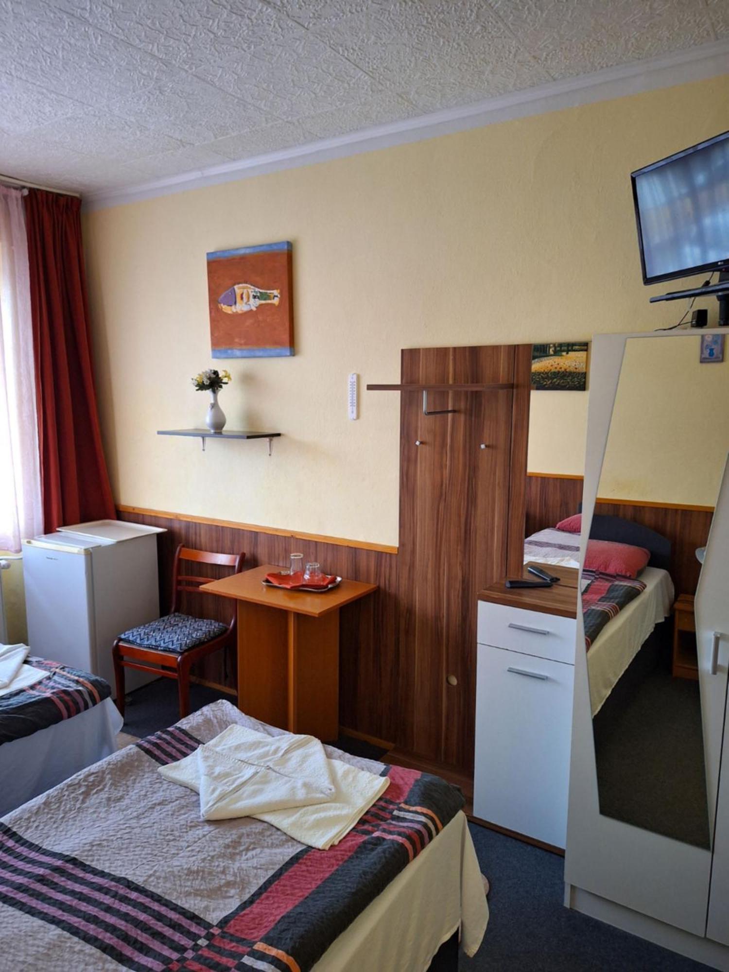 Grill Terasz Etterem Es Szallashely Mezőkövesd Exteriér fotografie