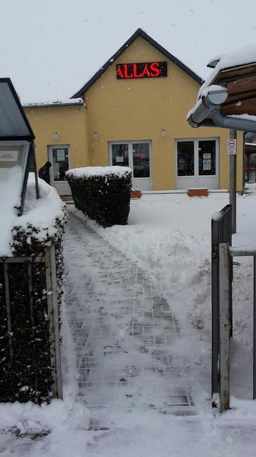 Grill Terasz Etterem Es Szallashely Mezőkövesd Exteriér fotografie