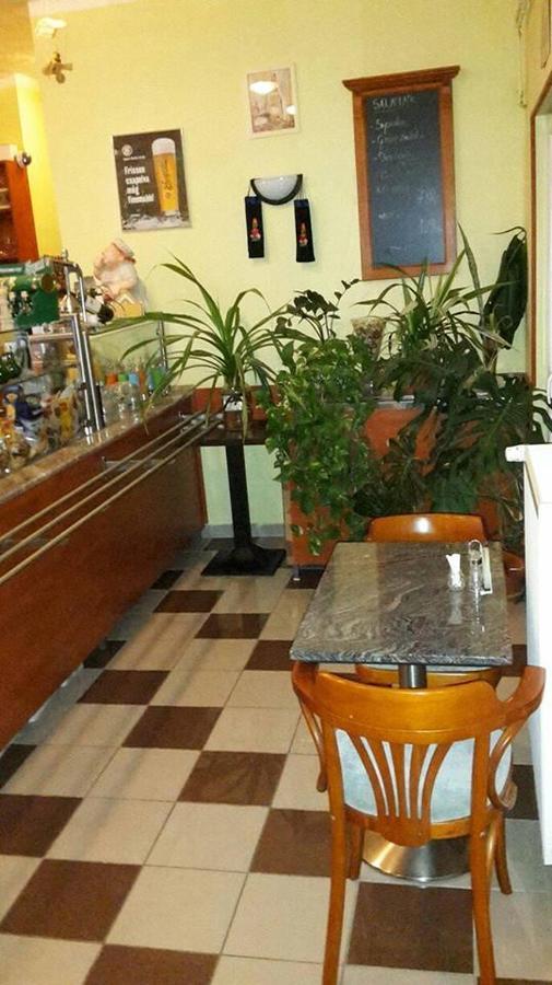 Grill Terasz Etterem Es Szallashely Mezőkövesd Exteriér fotografie