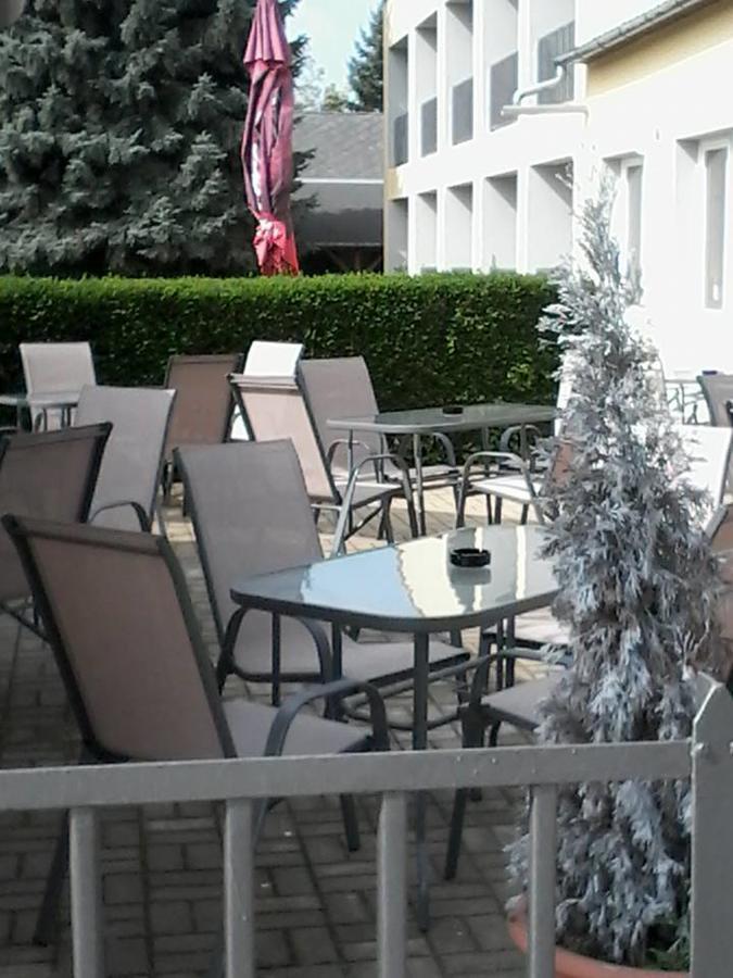 Grill Terasz Etterem Es Szallashely Mezőkövesd Exteriér fotografie