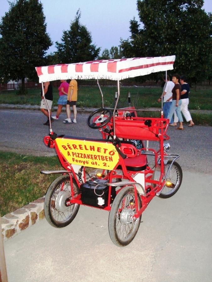 Grill Terasz Etterem Es Szallashely Mezőkövesd Exteriér fotografie