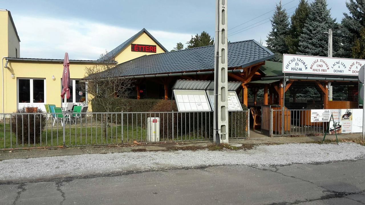 Grill Terasz Etterem Es Szallashely Mezőkövesd Exteriér fotografie